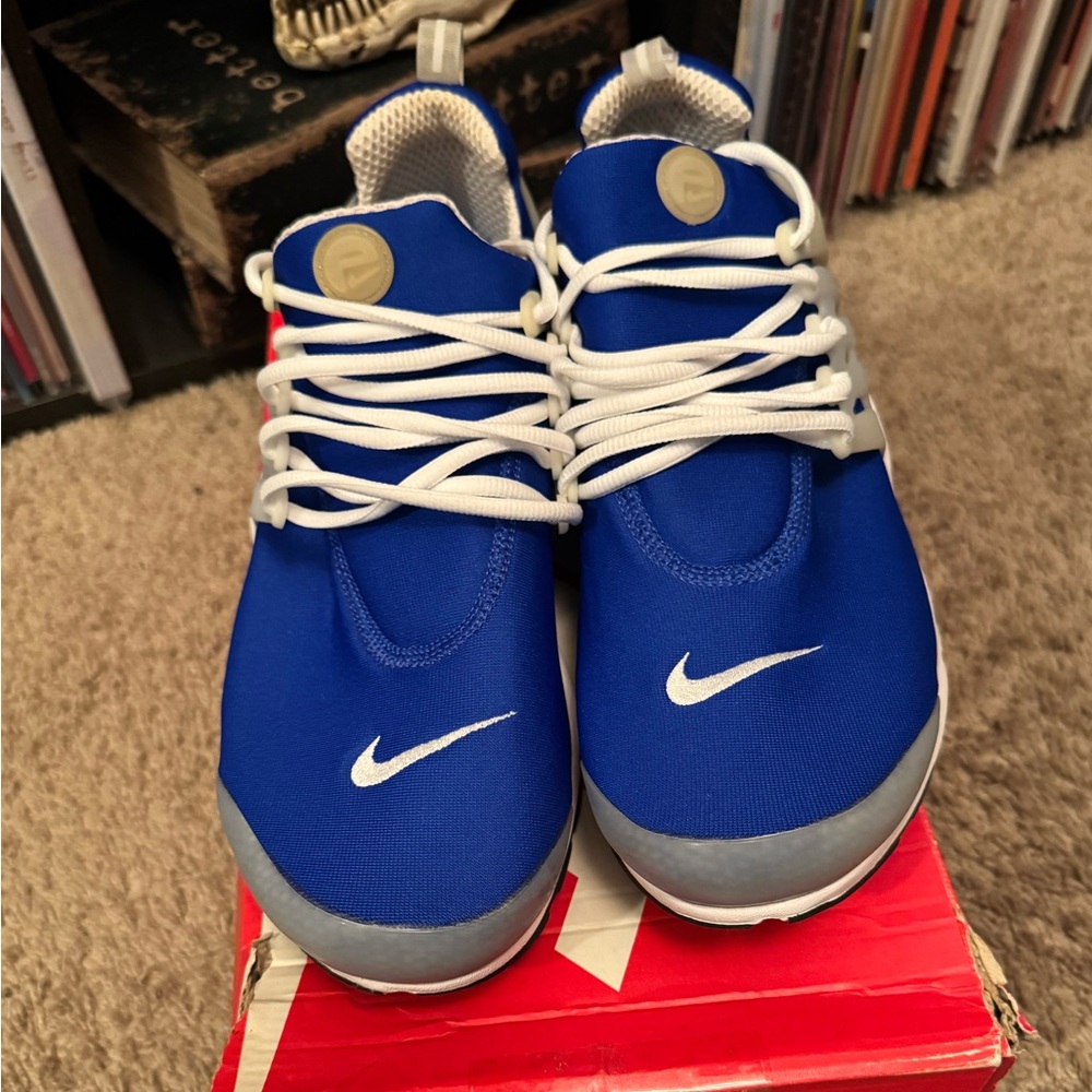 BRAND NEW‼️ Nike Blue & White Air Presto